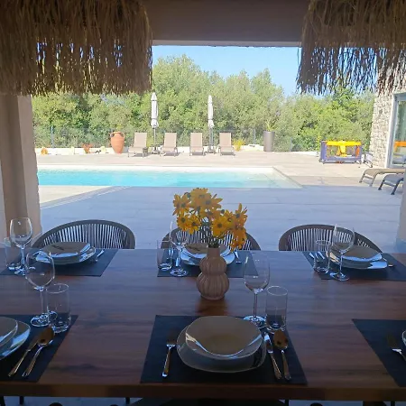 Villa Ava