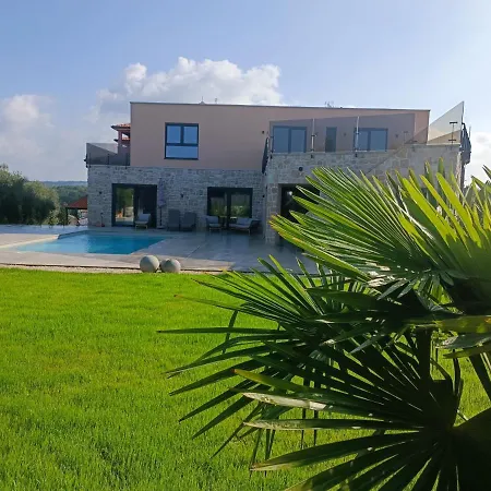 Ava Villa Tar-Vabriga